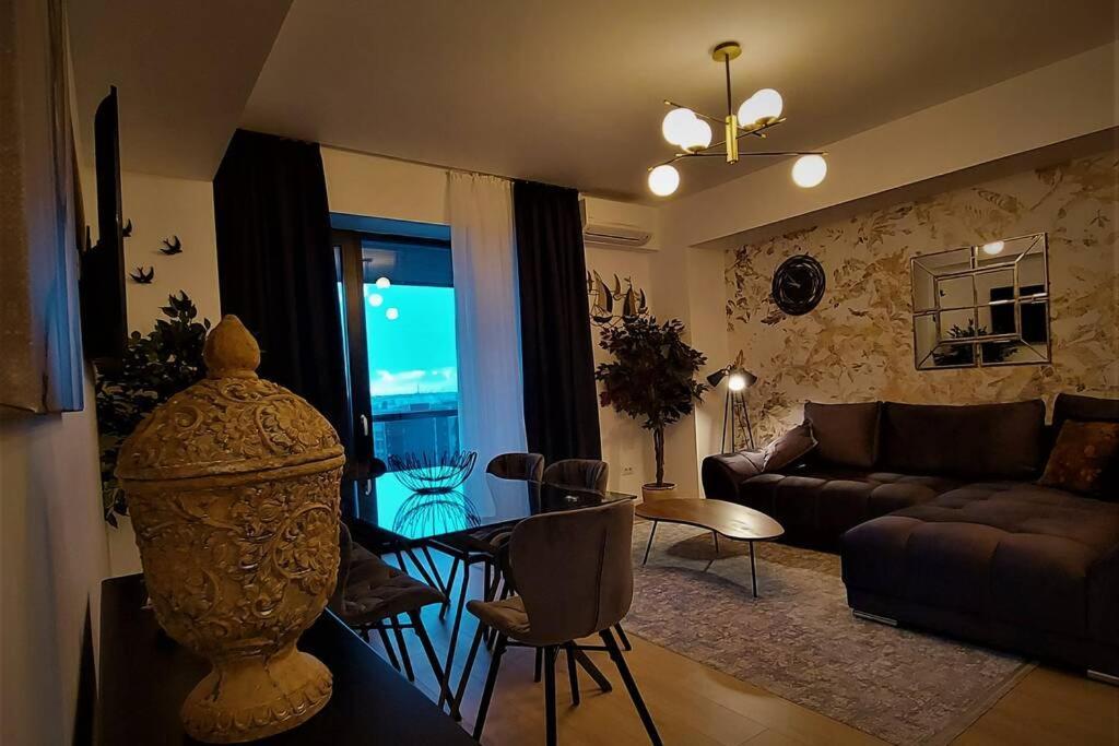 Prime Location, Sea View Flat Near The Beach Констанца Екстериор снимка