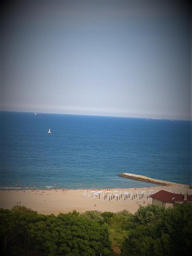 Prime Location, Sea View Flat Near The Beach Констанца Екстериор снимка